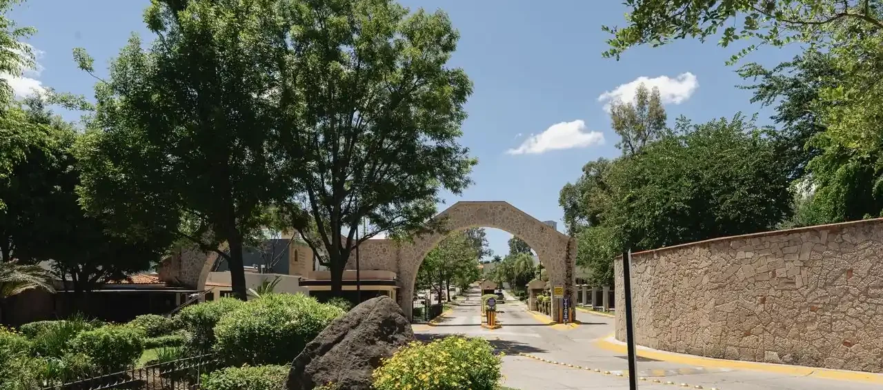 Fraccionamiento Puerta de Hierro en Zapopan